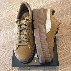 Size 8 Fenty/ Puma suede creepers